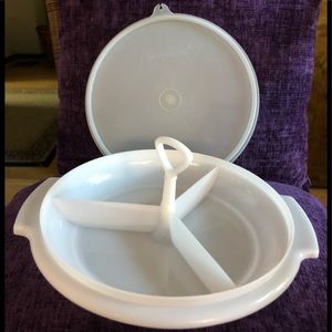 Tupperware White Suzette